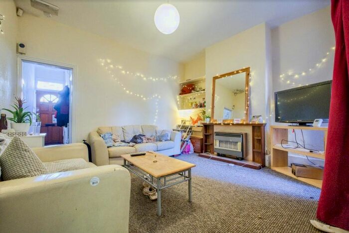 4 Bedroom Terraced House To Rent In Tiverton Road, Selly Oak, Birmingham, B29