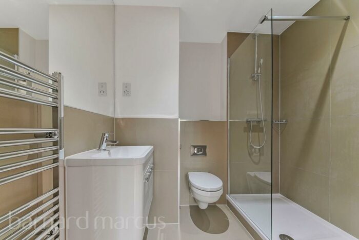 1 Bedroom Apartment To Rent In - Sydenham Road, Croydon, CR0