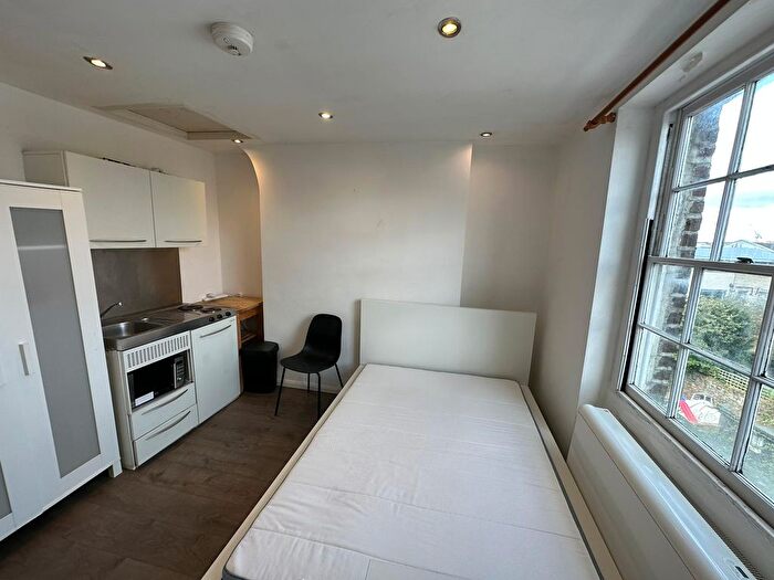 Studio To Rent In Offord Road, London, N1