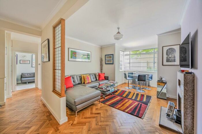 2 Bedroom Flat For Sale In Cochrane Street, St Johns Wood, NW8