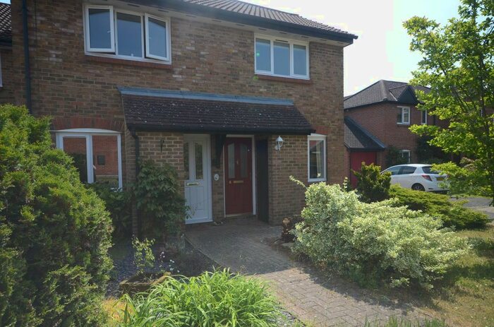 2 Bedroom End Of Terrace House To Rent In Gooch Close, Twyford, Reading, RG10