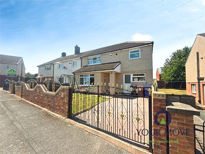 3 Bedroom End Of Terrace House For Sale In Raymond Avenue, Grimethorpe, Barnsley, S72