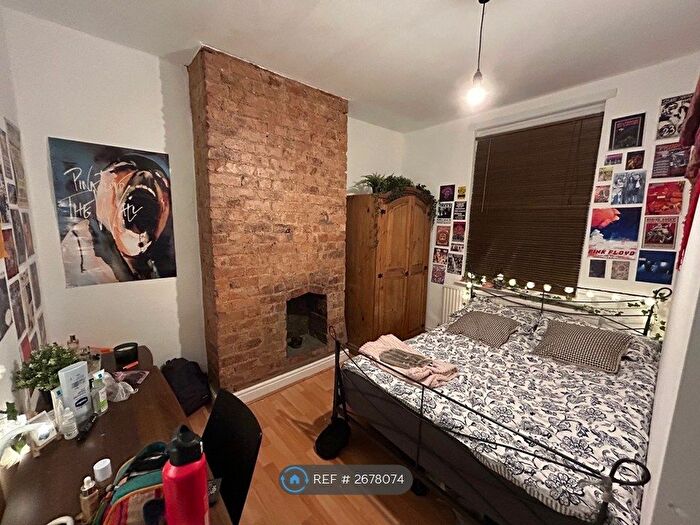 4 Bedroom Terraced House To Rent In Cedar Grove, Manchester, M14