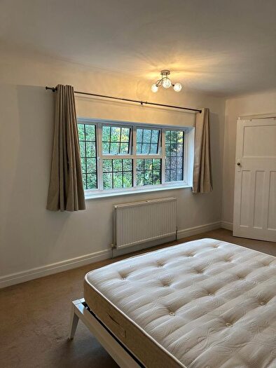 1 Bedroom Maisonette To Rent In Wildcroft Road, London, SW15