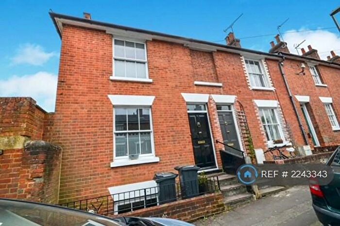 3 Bedroom Semi-Detached House To Rent In Newburgh Street, Winchester, SO23