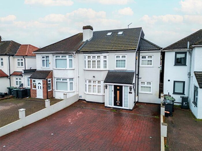 5 Bedroom Semi Detached House For Sale In Valley Drive, Gravesend, Kent, DA12