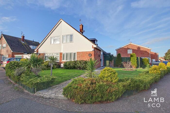 2 Bedroom Semi Detached House For Sale In Ravensdale, Clacton-On-Sea, CO15