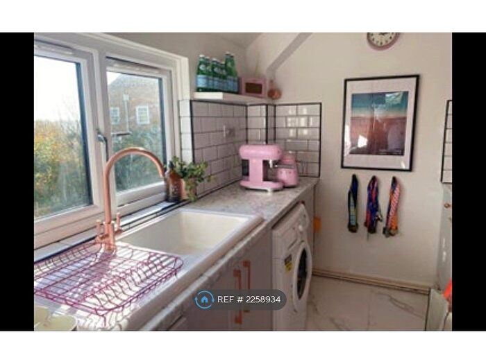 2 Bedroom Flat To Rent In Frances Greeves House, Henbury, Bristol, BS10