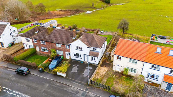 3 Bedroom End Of Terrace House For Sale In Markham Avenue, Leeds, LS19