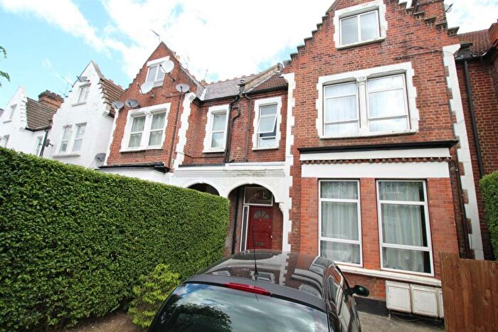 1 Bedroom Flat To Rent In Grosvenor Gardens, Willesden Green, London, NW2