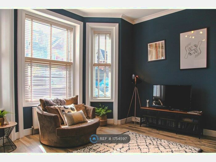 1 Bedroom Flat To Rent In Horace Road, Bournemouth, BH5