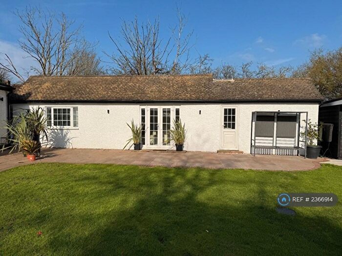 1 Bedroom Flat To Rent In Betts Lane, Nazeing, Waltham Abbey, EN9