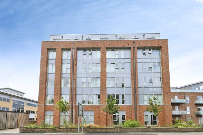 1 Bedroom Flat For Sale In Bridge Road East, Welwyn Garden City, AL7