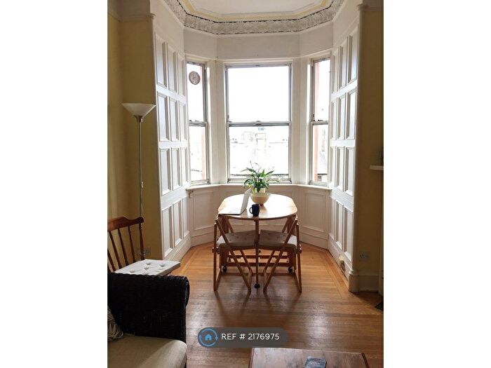 2 Bedroom Flat To Rent In Piershill Place, Edinburgh, EH8