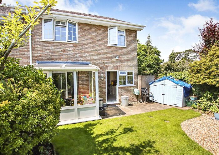 3 Bedroom End Terrace House For Sale In Grafton Gardens, Pennington, Lymington, Hampshire, SO41