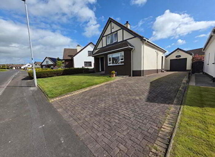 3 Bedroom Detached House For Sale In Bluefield Road, Carrickfergus, BT38