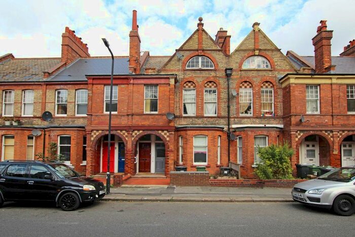 1 Bedroom Flat To Rent In Lydhurst Avenue, London, SW2