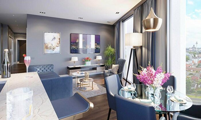 3 Bedroom Apartment For Sale In The Gateway, Liverpool Business District, L3