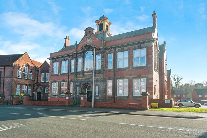 1 Bedroom Apartment For Sale In Crocketts Lane, Smethwick, B66