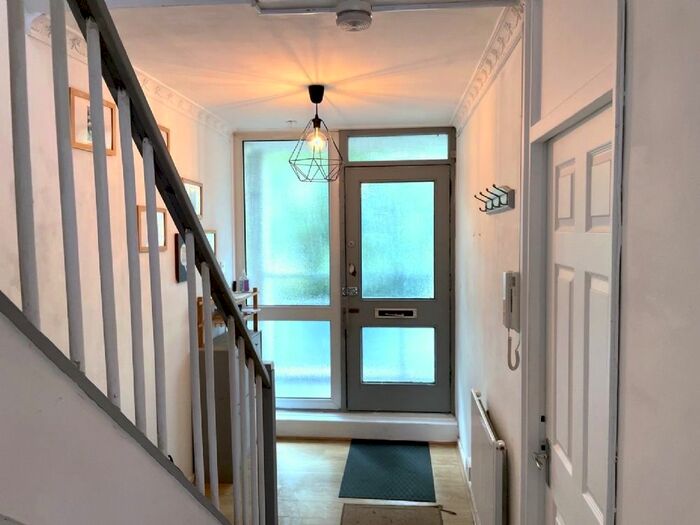 3 Bedroom Flat To Rent In Stanhope Street, Euston, London, NW1