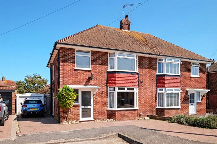 3 Bedroom Semi-Detached House For Sale In Edgar Close, Whitstable, CT5
