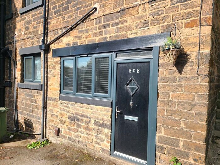 3 Bedroom Flat To Rent In Thornhill Road, Dewsbury, West Yorkshire, WF12