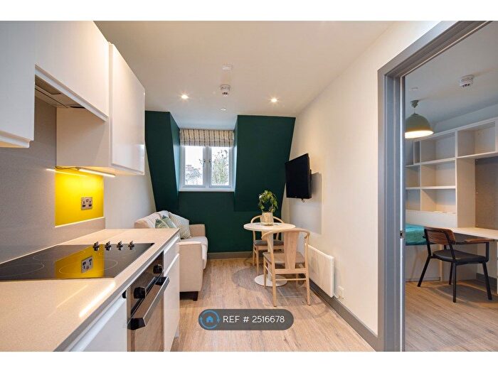 3 Bedroom Flat To Rent In Park Street, Bristol, BS1