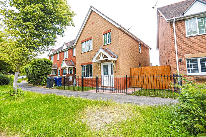 3 Bedroom Terraced House To Rent In Lancaster Road, Chafford Hundred, RM16