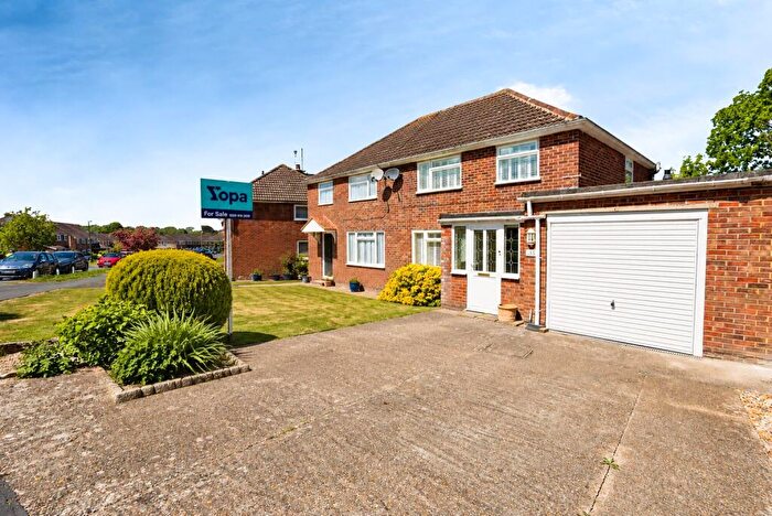 3 Bedroom Semi-Detached House For Sale In Chanctonbury Road, Burgess Hill, RH15