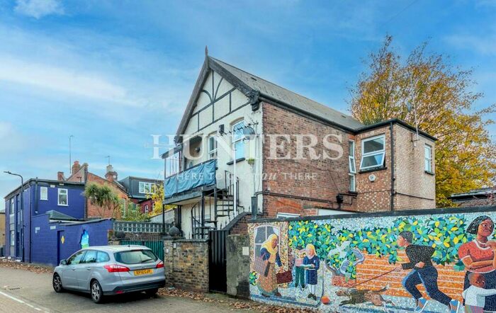 2 Bedroom Flat To Rent In Leopold Road, London, NW10