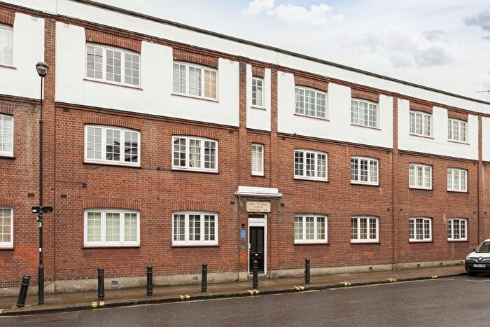 2 Bedroom Flat To Rent In Ranelagh Gardens, SW6