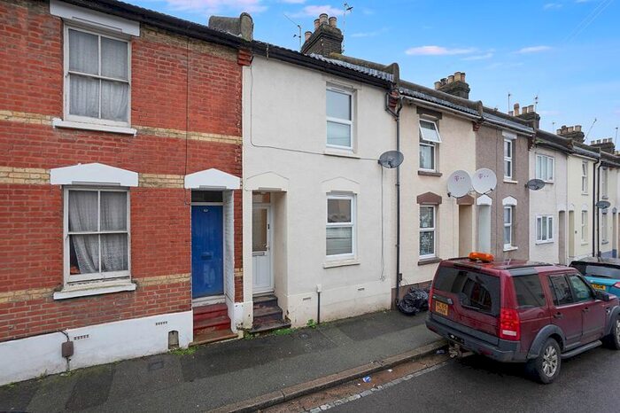 2 Bedroom Terraced House For Sale In Catherine Street, Rochester, ME1