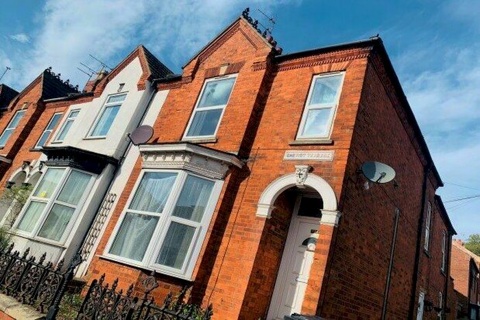 2 Bedroom Flat To Rent In Monks Road, Lincoln, LN2