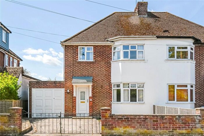 3 Bedroom Semi-Detached House For Sale In Valley Road, Newbury, Berkshire, RG14