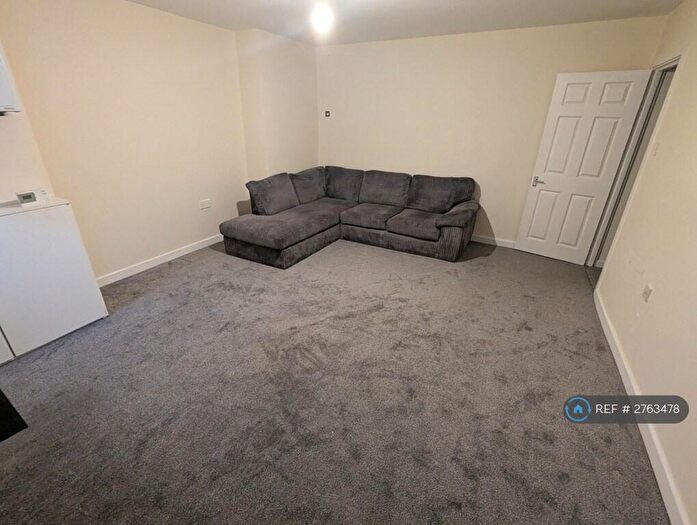 1 Bedroom Flat To Rent In Bear Tree Street, Parkgate, Rotherham, S62