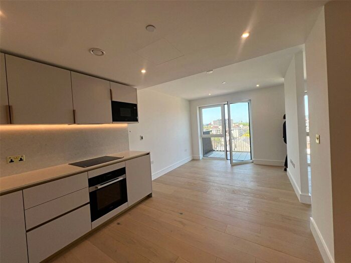 1 Bedroom Flat To Rent In Parr's Way, London, W6