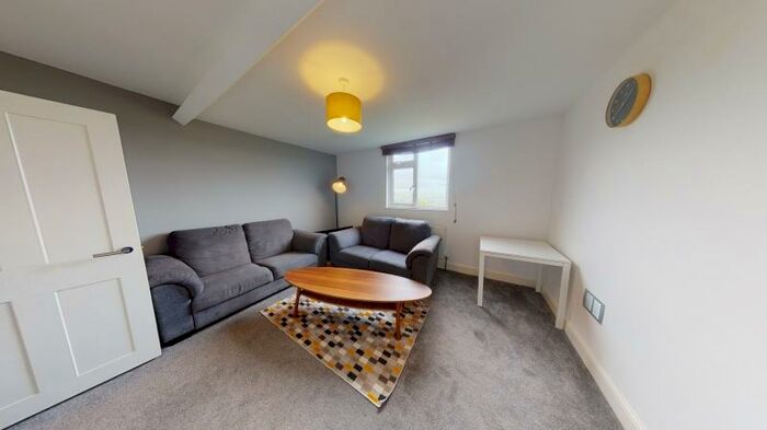 2 Bedroom Apartment To Rent In Ridge Terrace, Headingley, Leeds, LS6
