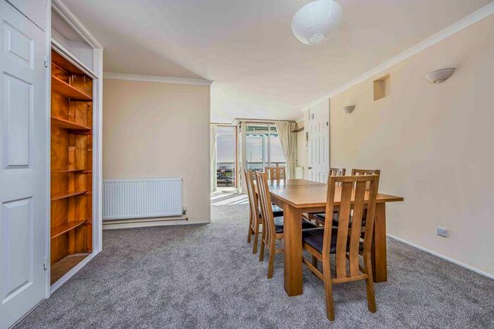 2 Bedroom Apartment To Rent In Eastern Villas Road, Southsea, PO4