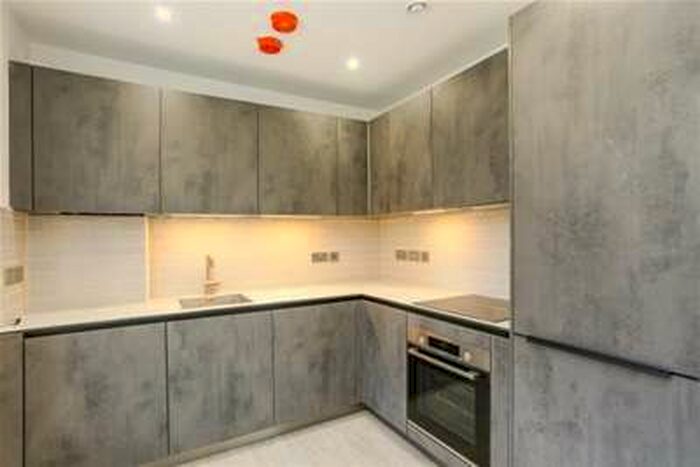 2 Bedroom Flat To Rent In Wells Park Road, Sydenham SE26