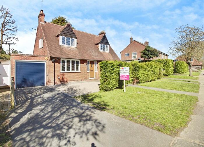 3 Bedroom Detached House For Sale In Handside Lane, Welwyn Garden City, AL8