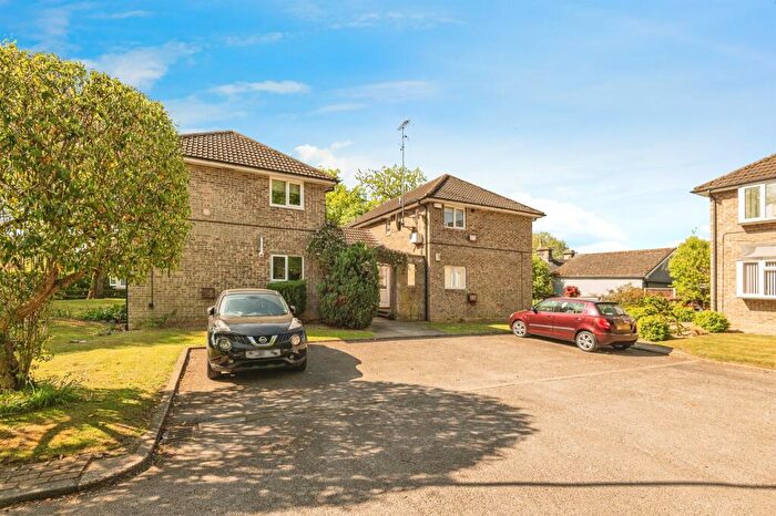 1 Bedroom Apartment For Sale In Manor House Croft, Leeds, LS16