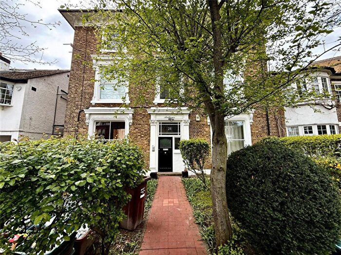 2 Bedroom Flat For Sale In Wellesley Road, London, W4