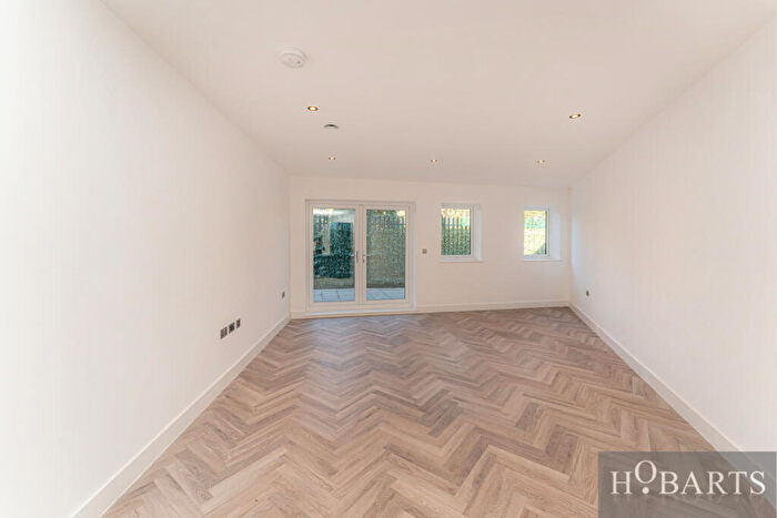 2 Bedroom Flat For Sale In Flat, Eastern Escape House, Dagmar Road, N4