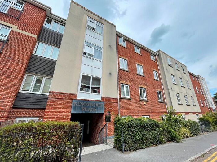 2 Bedroom Flat To Rent In Kingswood Place, BH2