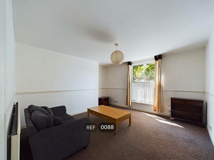 1 Bedroom Flat To Rent In Spring Bank, HU3