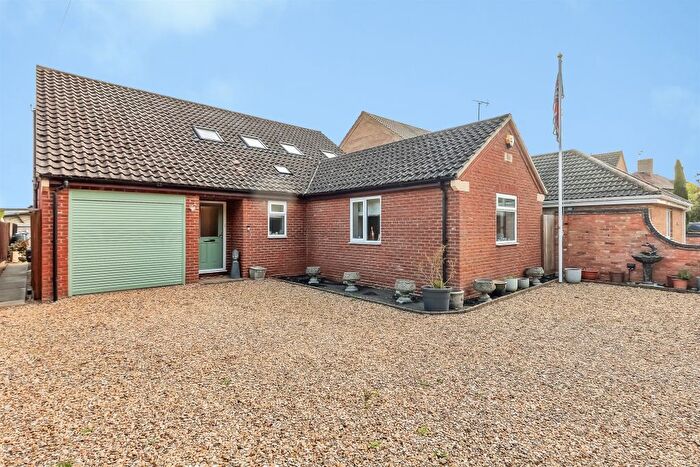 4 Bedroom Bungalow For Sale In Main Street, Clopton, Kettering, NN14
