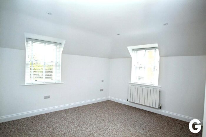2 Bedroom End Of Terrace House To Rent In Strides Lane, Ringwood, Hampshire, BH24