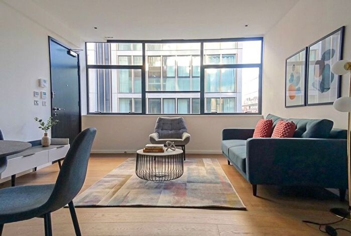 2 Bedroom Flat To Rent In Long Street, London, E2