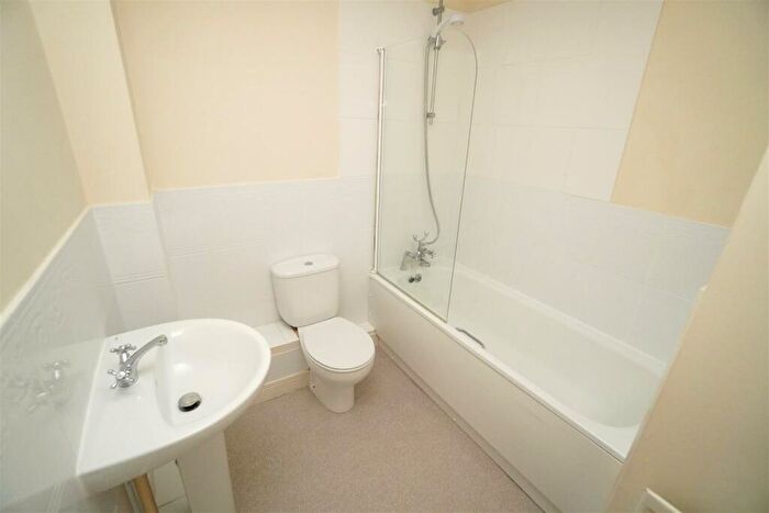 2 Bedroom Apartment To Rent In Durrington Place, Westhoughton, BL5