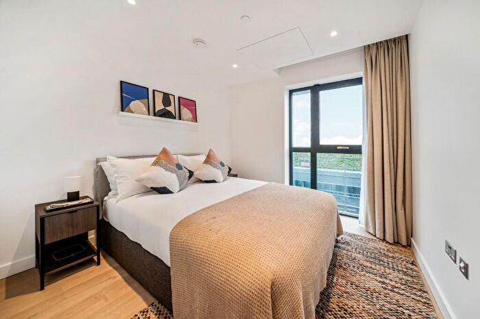 2 Bedroom Flat To Rent In Alma, New Drum Street, E1
